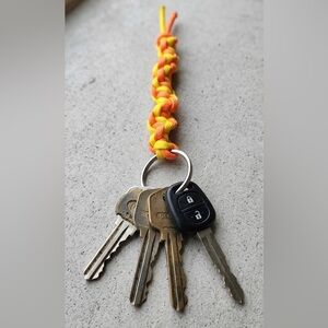 Handmade paracord cobra knot DNA pattern Key Holder